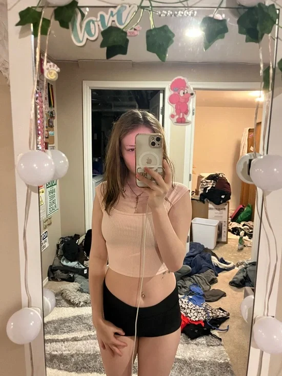 clothes - Picture 2 of 15